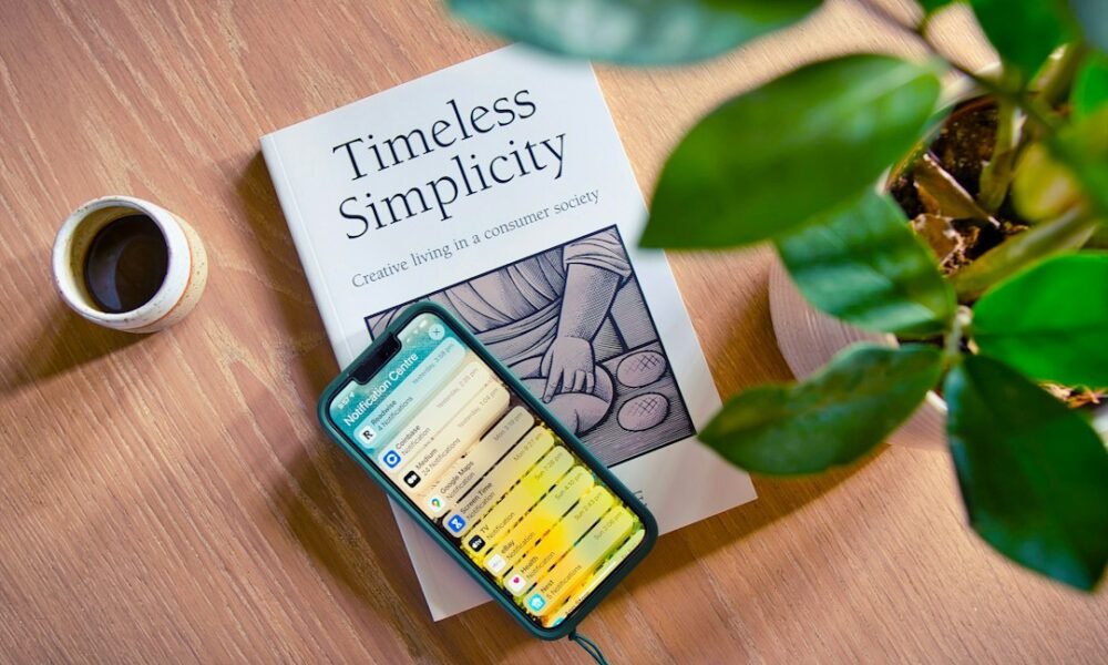 Digital detox 2026 with a smartphone set aside for offline living